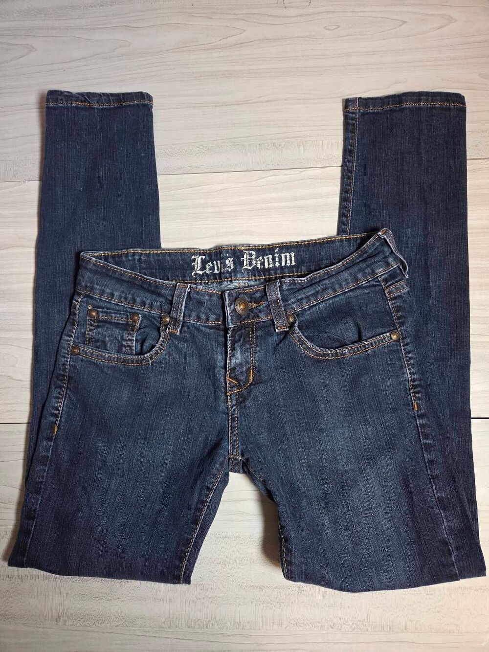 Levi’s Dark Wash Low Rise Skinny Jeans | Size 30